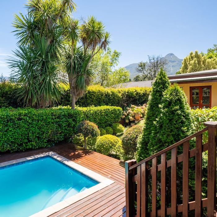 Heated pool with the Outeniqua Mountains behind